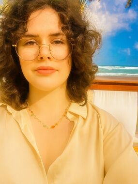 Meet your Posher, Arielle